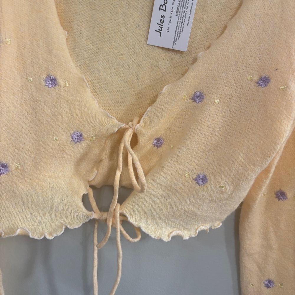 Lush Yellow and Purple Floral Knit embroidered tie front Cardigan medium - Picture 3 of 8
